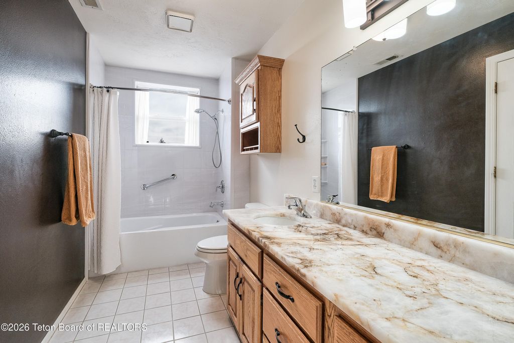 9561 MOUNTAIN VIEW Drive, Tetonia, ID 83452 photo 18