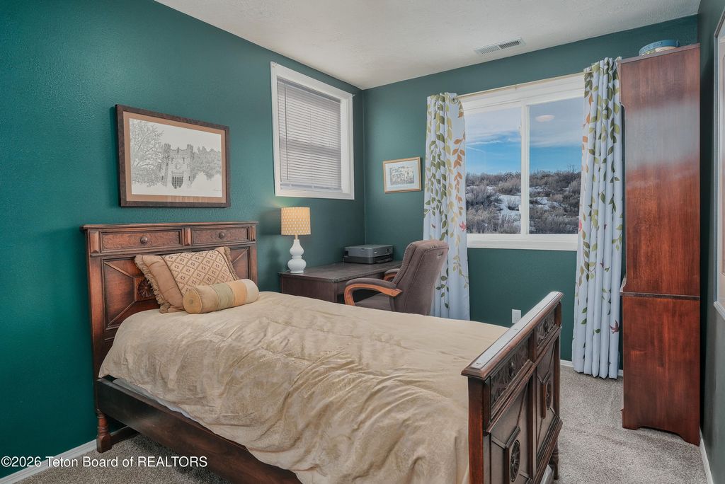 9561 MOUNTAIN VIEW Drive, Tetonia, ID 83452 photo 25