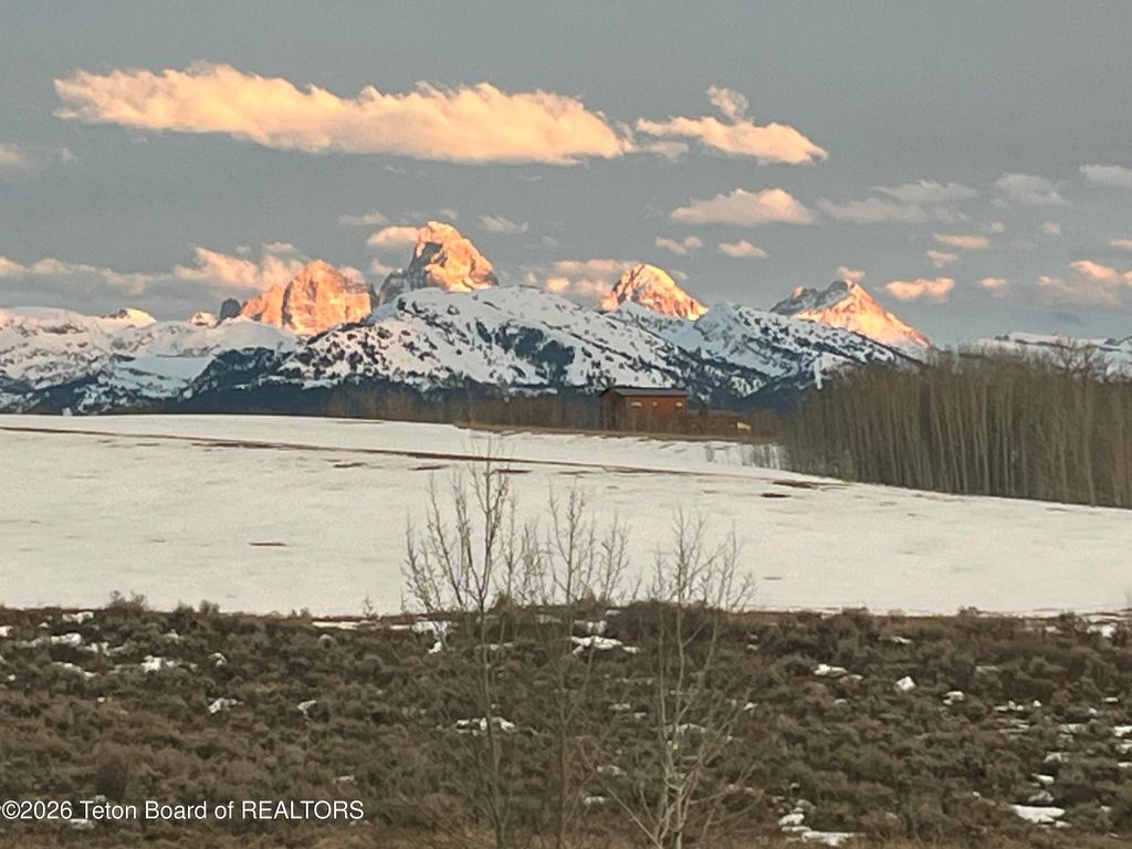 9561 MOUNTAIN VIEW Drive, Tetonia, ID 83452 photo 7