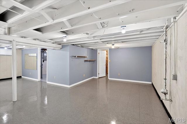 6746 Barnwood Drive, Hazelwood, MO 63042