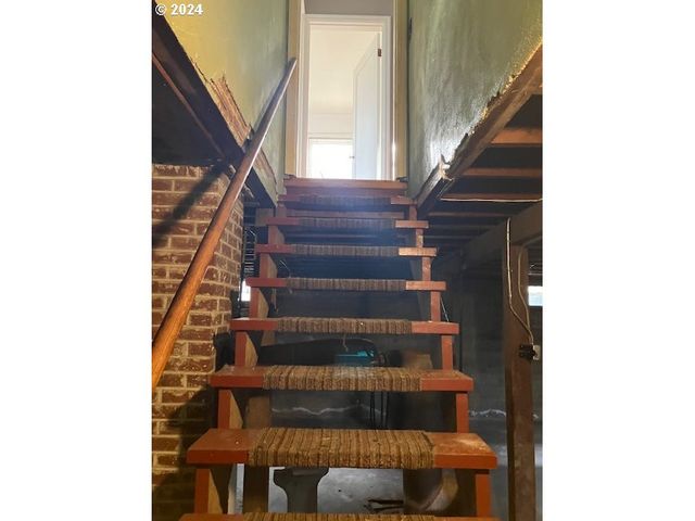 7535 N FESSENDEN St, Portland, OR 97203