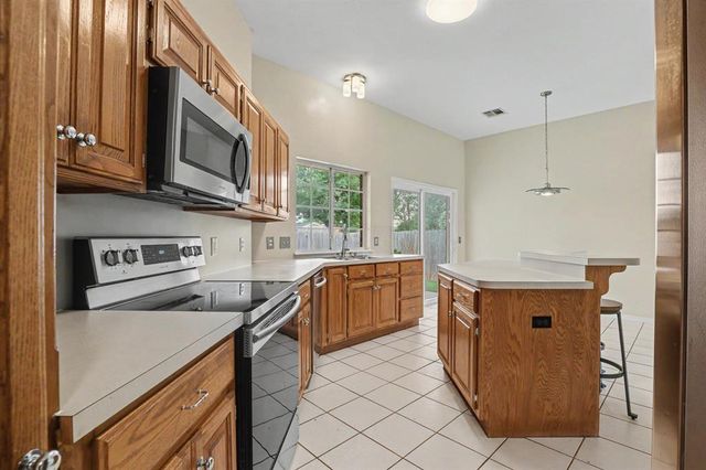 904 Pruett Drive, Edmond, OK 73003