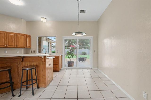 904 Pruett Drive, Edmond, OK 73003