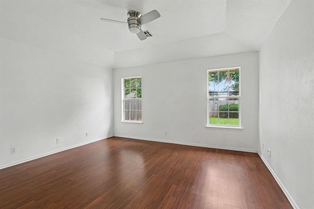 904 Pruett Drive, Edmond, OK 73003