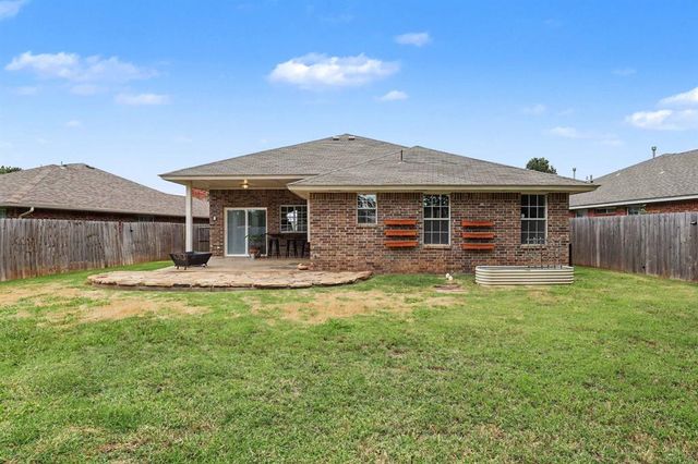 904 Pruett Drive, Edmond, OK 73003