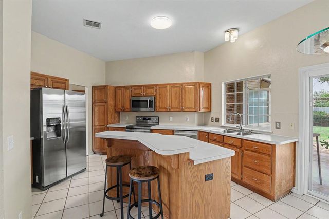 904 Pruett Drive, Edmond, OK 73003
