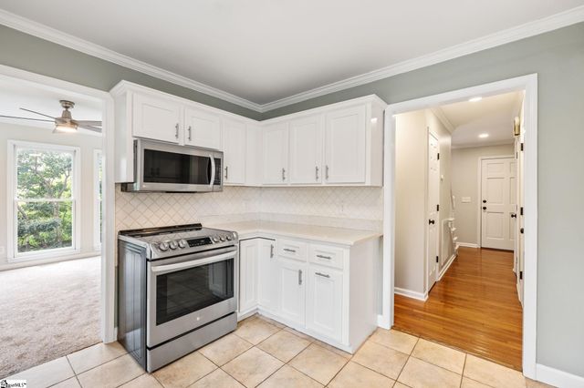 9 Black Knob Court, Greenville, SC 29609