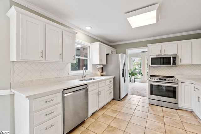 9 Black Knob Court, Greenville, SC 29609