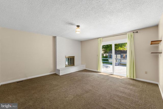 4 STEVEN DR, Voorhees, NJ 08043