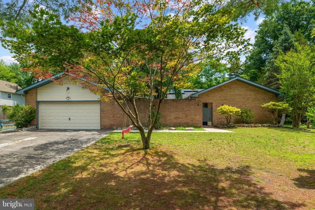 4 STEVEN DR, Voorhees, NJ 08043
