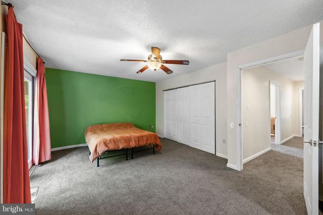 4 STEVEN DR, Voorhees, NJ 08043