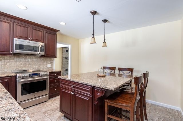 816 Mine Rd, Bridgewater Twp., NJ 08807