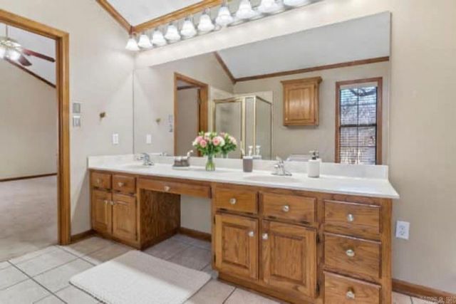 8 Edgewater Cove, Maumelle, AR 72113