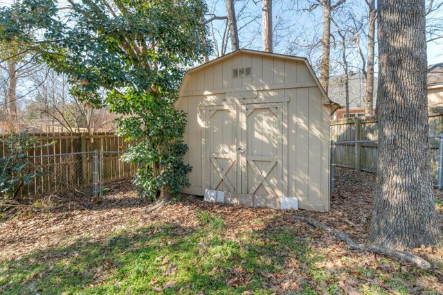 8 Edgewater Cove, Maumelle, AR 72113