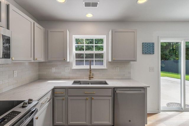 1344 Palm Cove Drive, Charleston, SC 29492