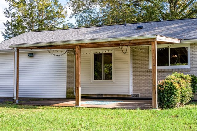 202 Raindrop Ln, Hendersonville, TN 37075