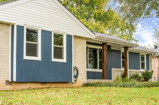 202 Raindrop Ln, Hendersonville, TN 37075