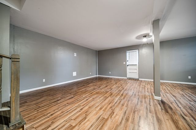 202 Raindrop Ln, Hendersonville, TN 37075