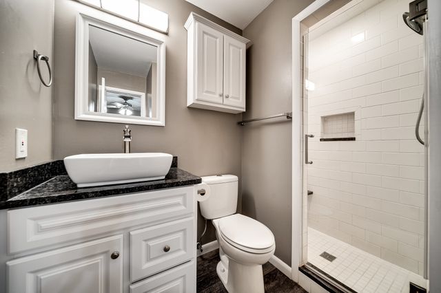 202 Raindrop Ln, Hendersonville, TN 37075