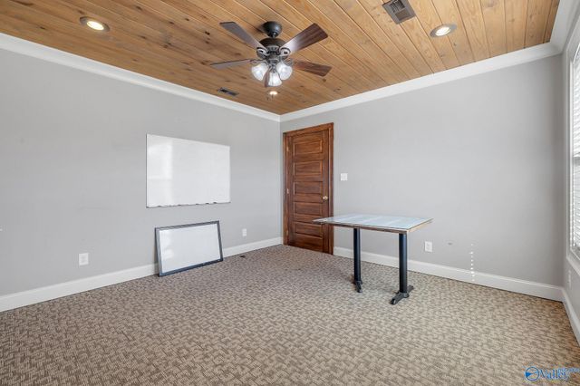 1640A Blount Avenue, Guntersville, AL 35976