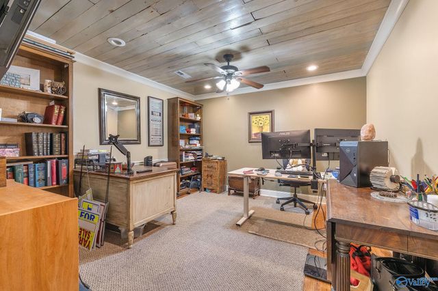 1640A Blount Avenue, Guntersville, AL 35976