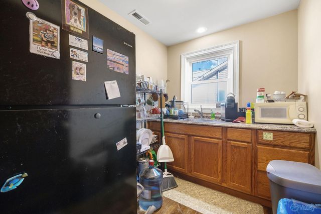 1640A Blount Avenue, Guntersville, AL 35976