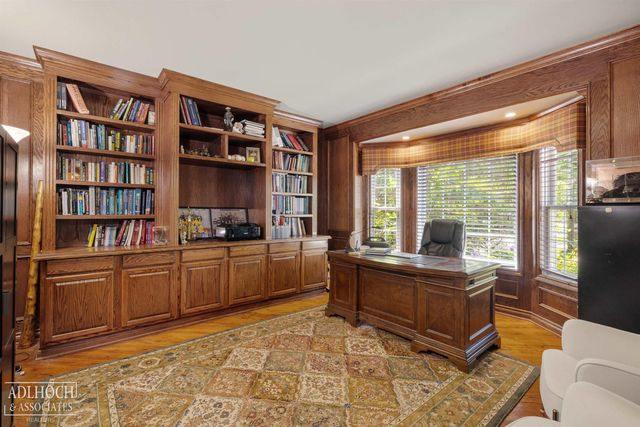 758 Middlesex Road, Grosse Pointe, MI 48230