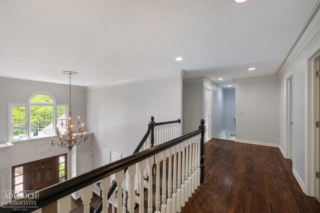 758 Middlesex Road, Grosse Pointe, MI 48230