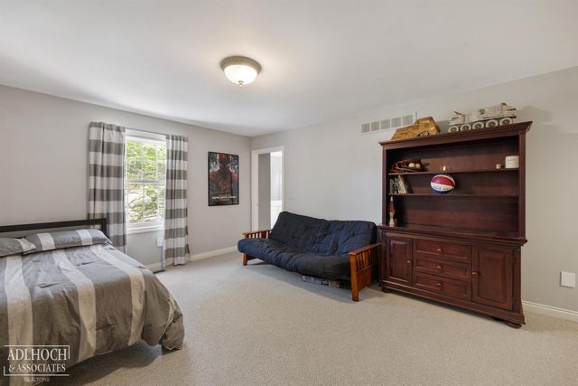 758 Middlesex Road, Grosse Pointe, MI 48230