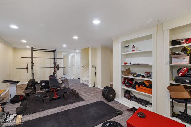 758 Middlesex Road, Grosse Pointe, MI 48230