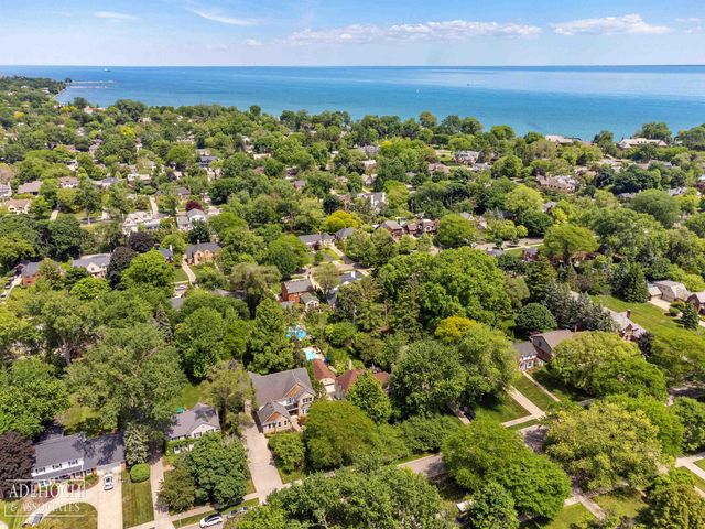 758 Middlesex Road, Grosse Pointe, MI 48230