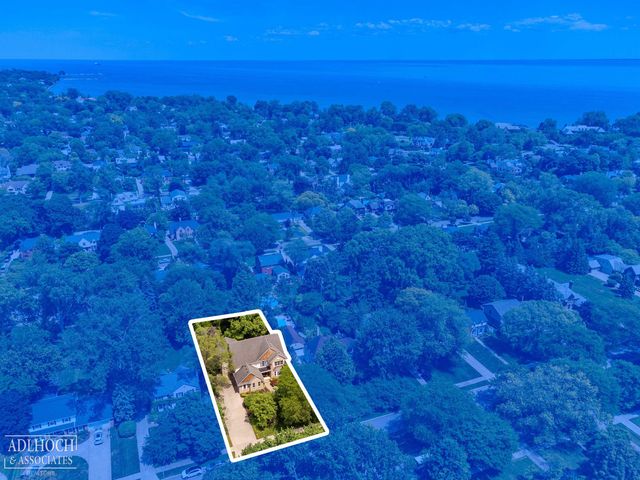 758 Middlesex Road, Grosse Pointe, MI 48230