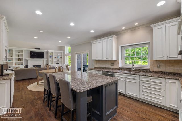 758 Middlesex Road, Grosse Pointe, MI 48230