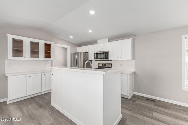 625 W MCKELLIPS Road 330, Mesa, AZ 85201
