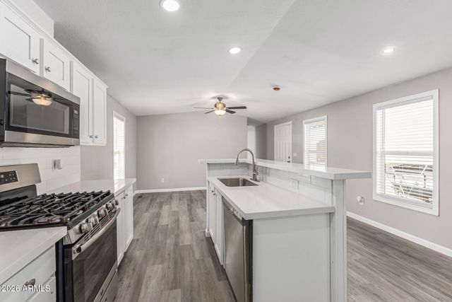 625 W MCKELLIPS Road 330, Mesa, AZ 85201