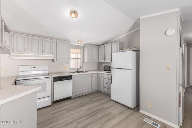 625 W MCKELLIPS Road 330, Mesa, AZ 85201