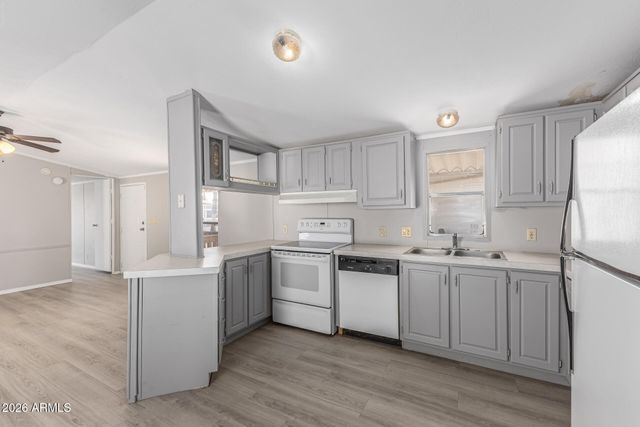 625 W MCKELLIPS Road 330, Mesa, AZ 85201