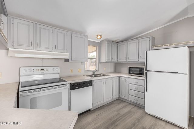 625 W MCKELLIPS Road 330, Mesa, AZ 85201