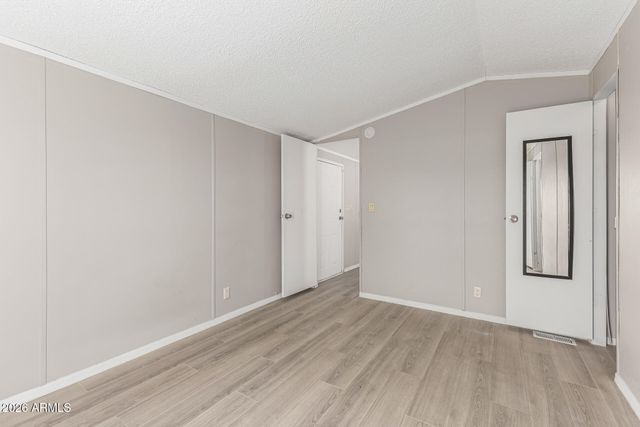 625 W MCKELLIPS Road 330, Mesa, AZ 85201