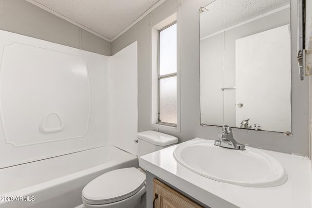 625 W MCKELLIPS Road 330, Mesa, AZ 85201