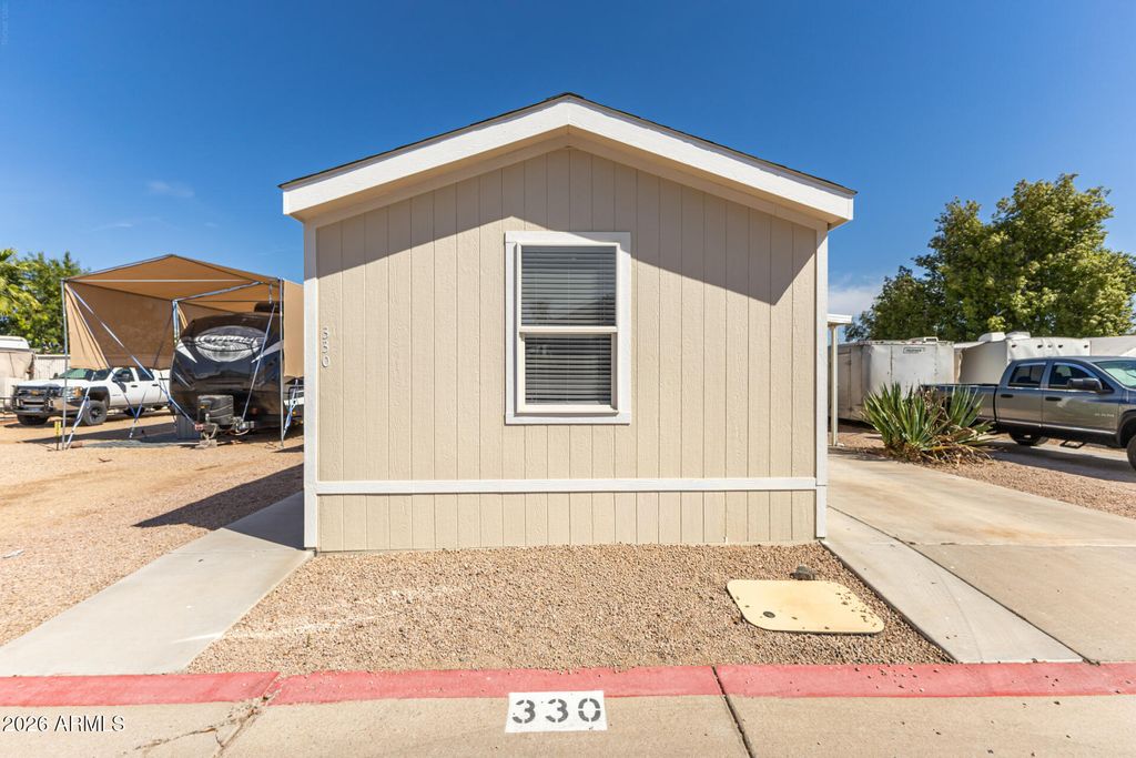 625 W MCKELLIPS Road 330, Mesa, AZ 85201