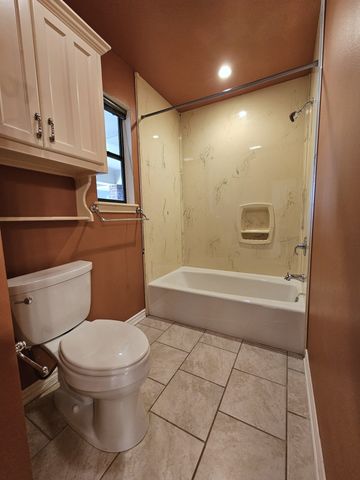 5731 N Cape Drive, Chandler, TX 75758