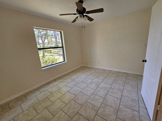 5731 N Cape Drive, Chandler, TX 75758
