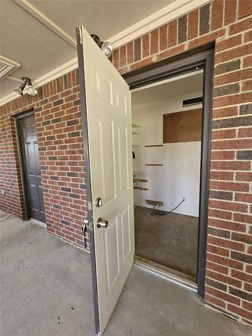 5731 N Cape Drive, Chandler, TX 75758