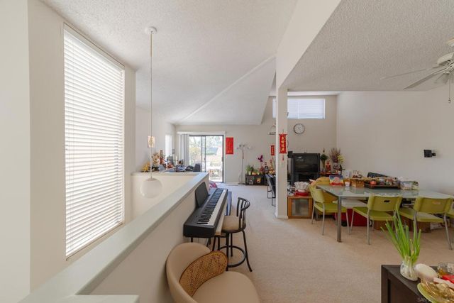 7959 Caminito Dia 2, San Diego, CA 92122