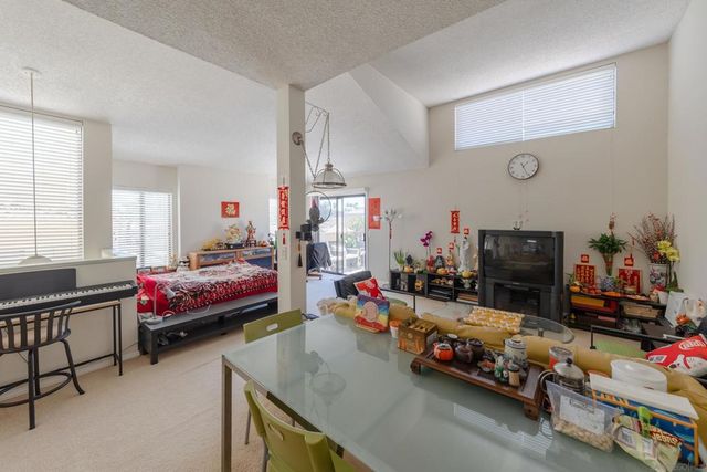 7959 Caminito Dia 2, San Diego, CA 92122