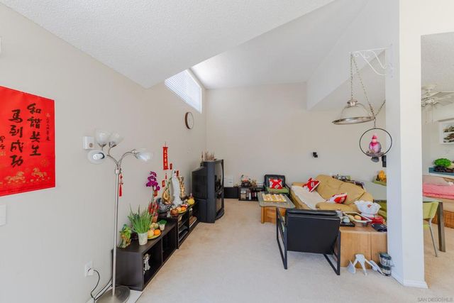 7959 Caminito Dia 2, San Diego, CA 92122