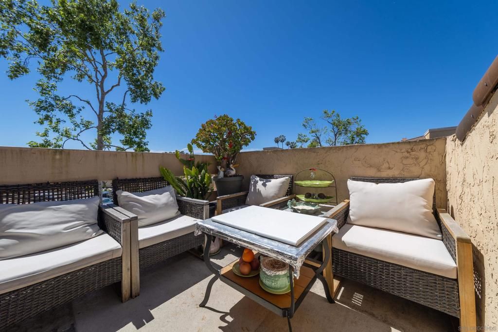 7959 Caminito Dia 2, San Diego, CA 92122
