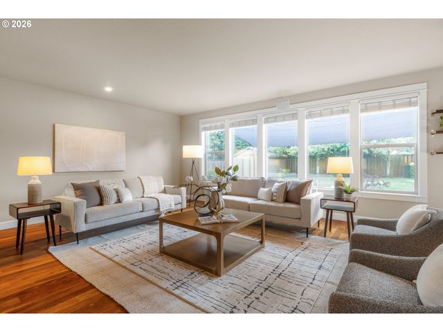 2067 Sw 192ND Ave, Beaverton, OR 97003