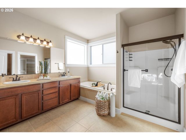2067 Sw 192ND Ave, Beaverton, OR 97003